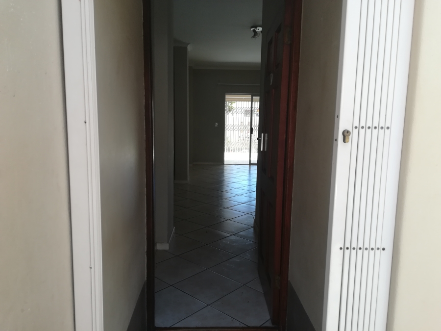 2 Bedroom Property for Sale in Parklands Western Cape